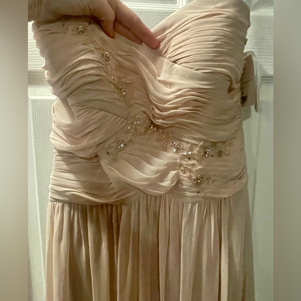 Dessy
Collection Vivian
Diamond Pale Pink
Dress Size 8